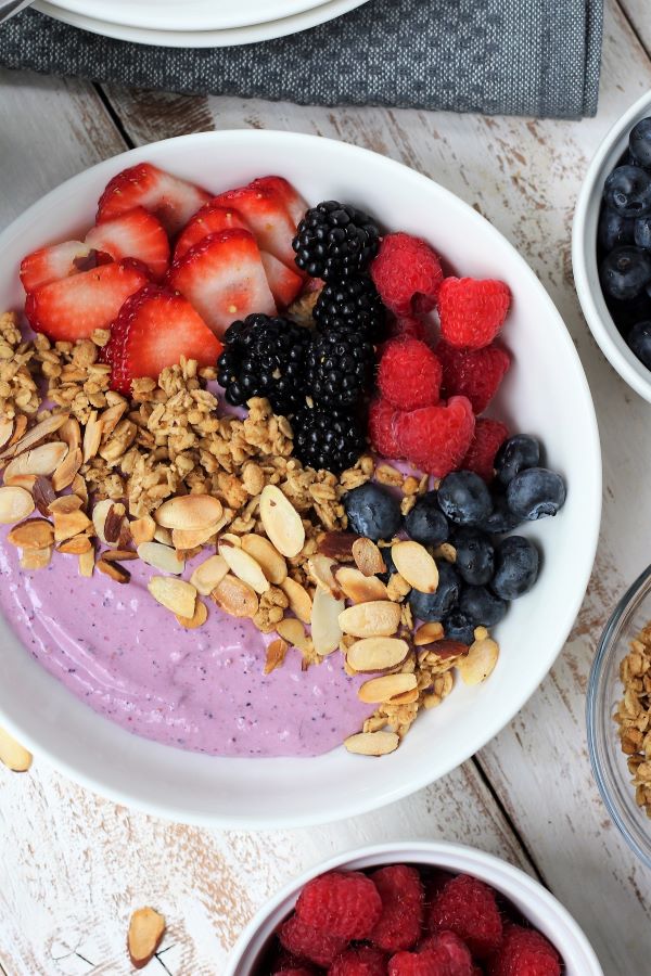 Cottage Cheese Berry Smoothie Bowls - Ways to my Heart
